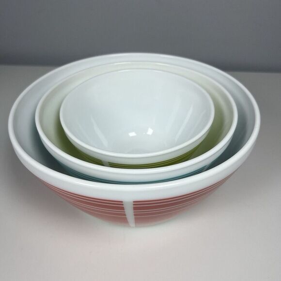 Vintage Charm Inspired By Pyrex "Memory Lane" 3-Piece Mixing Bowl Set - Picture 11 of 11
